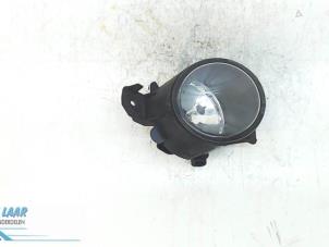 Used Fog light, front right Renault Clio III (BR/CR) 1.2 16V 75 Price on request offered by Autodemontage van de Laar