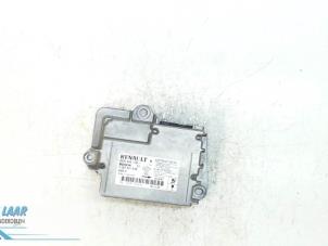 Used Airbag Module Renault Clio III (BR/CR) 1.2 16V 75 Price on request offered by Autodemontage van de Laar