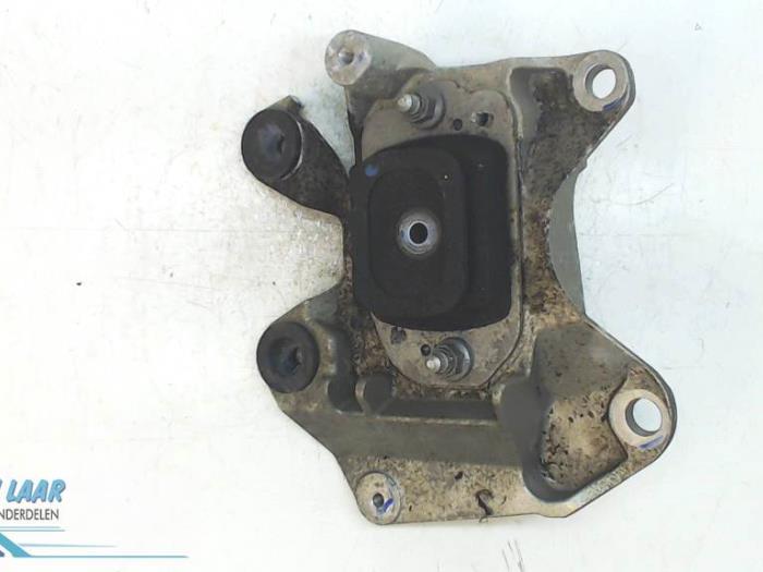 Used Engine mount Renault Laguna III Estate (KT) 2.0 16V Price on request offered by Autodemontage van de Laar