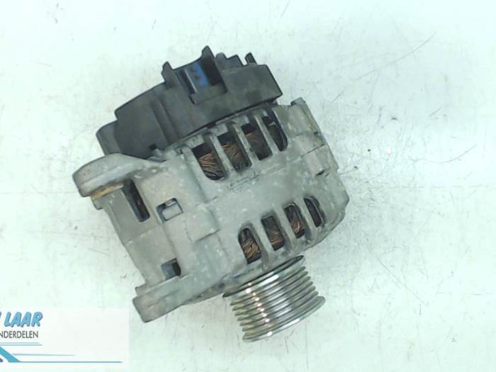 Begagnade Dynamo Renault Clio III (BR/CR) 1.2 16V Tce Pris € 150,00 Marginaltabell erbjuds av Autodemontage van de Laar