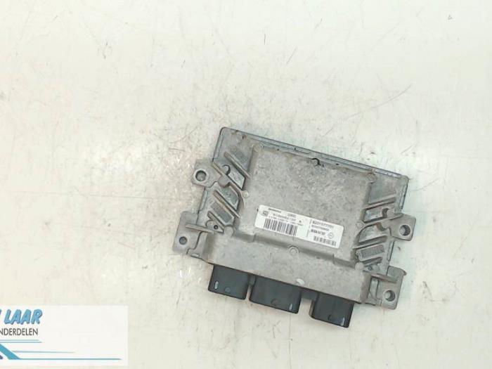 Used Engine management computer Renault Clio III (BR/CR) 1.2 16V Tce Price on request offered by Autodemontage van de Laar