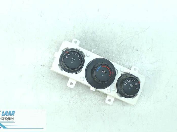 Panel de control de calefacción de un Renault Master IV (EV/HV/UV/VA/VB/VD/VF/VG/VJ) 2.3 dCi 135 16V FWD 2017