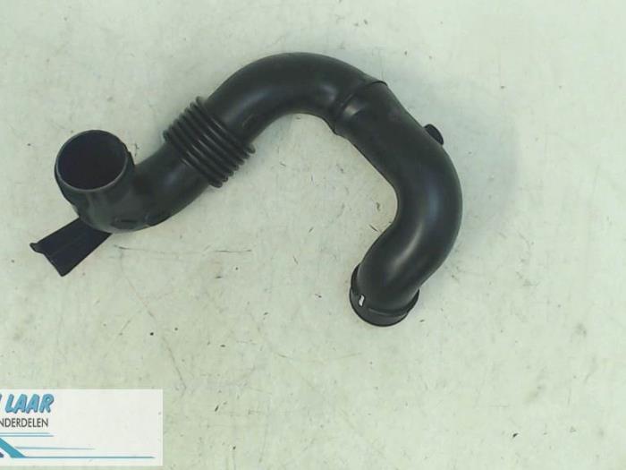 Air intake hose from a Renault Master IV (FV) 2.3 dCi 125 16V FWD 2015