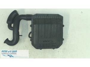 Używane Obudowa filtra powietrza Volkswagen UP Cena € 60,00 Procedura marży oferowane przez Autodemontage van de Laar