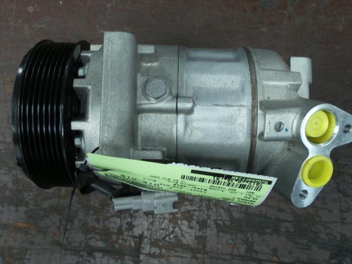 Usagé Compresseur de clim Renault Clio IV (5R) 1.2 16V Prix € 250,00 Règlement à la marge proposé par Autodemontage van de Laar
