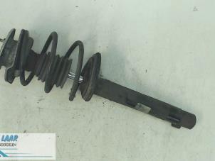Used Front shock absorber rod, left BMW 3 serie Compact (E46/5) 318td 16V Price € 40,00 Margin scheme offered by Autodemontage van de Laar