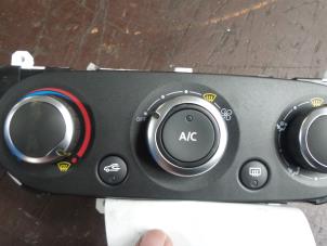 Used Heater control panel Renault Clio IV (5R) 1.2 16V Price € 50,00 Margin scheme offered by Autodemontage van de Laar
