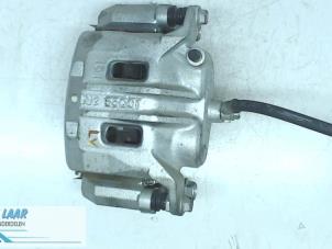 Used Front brake calliper, left Nissan NP 300 Navara (D23) 2.3 dCi twinturbo 16V Price € 121,00 Inclusive VAT offered by Autodemontage van de Laar