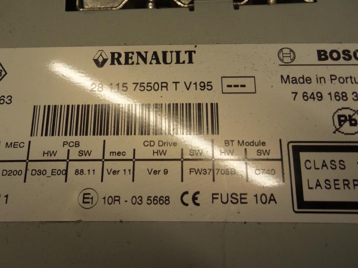 Reproductor de CD y radio de un Renault Megane III Grandtour (KZ) 1.5 dCi 110 2011