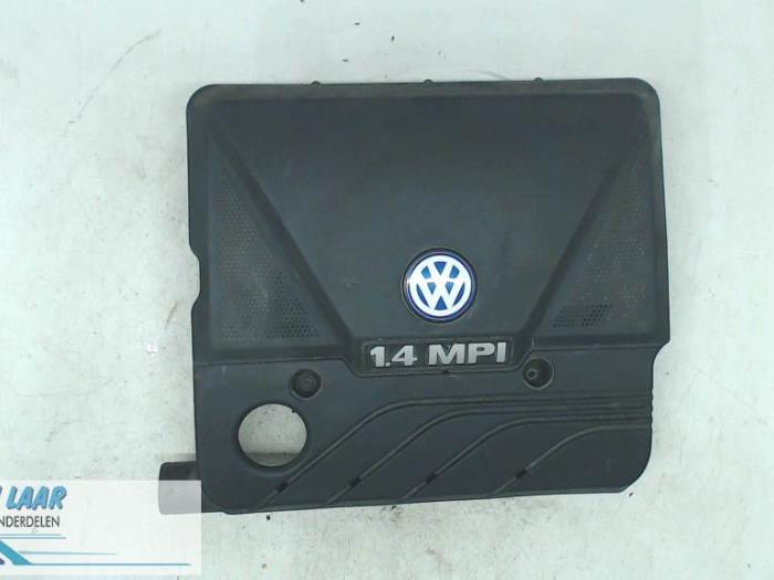 Cuerpo de filtro de aire de un Volkswagen Lupo (6X1) 1.4 60 2002