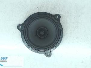 Used Speaker Dacia Duster (SR) 1.5 dCi 109 Price on request offered by Autodemontage van de Laar