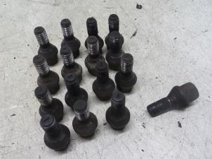 Used Set of wheel bolts Renault Kangoo Express (FW) 1.5 dCi 75 Price on request offered by Autodemontage van de Laar