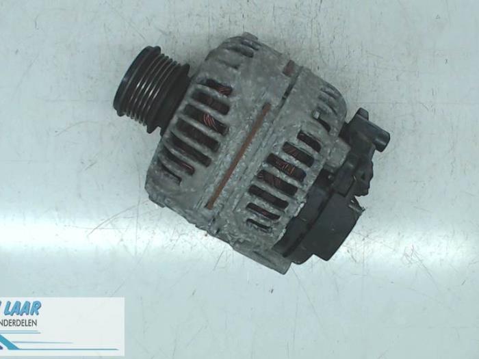 Begagnade Dynamo Audi A3 (8L1) 1.6 Pris € 50,00 Marginaltabell erbjuds av Autodemontage van de Laar