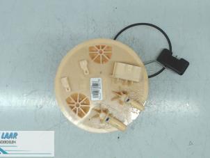 Usados Bomba eléctrica de combustible Renault Talisman (RFDL) 1.6 dCi 130 Precio de solicitud ofrecido por Autodemontage van de Laar