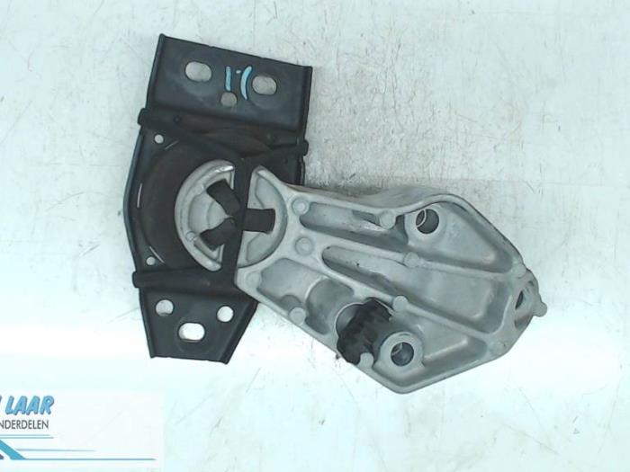 Used Engine mount Renault Laguna III (BT) 1.5 dCi 110 Price on request offered by Autodemontage van de Laar