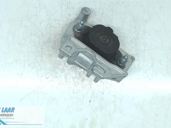 Gearbox mount from a Renault Clio IV (5R) 1.2 16V 2017