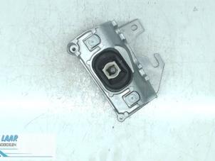 Used Gearbox mount Renault Clio IV (5R) 1.2 16V Price on request offered by Autodemontage van de Laar
