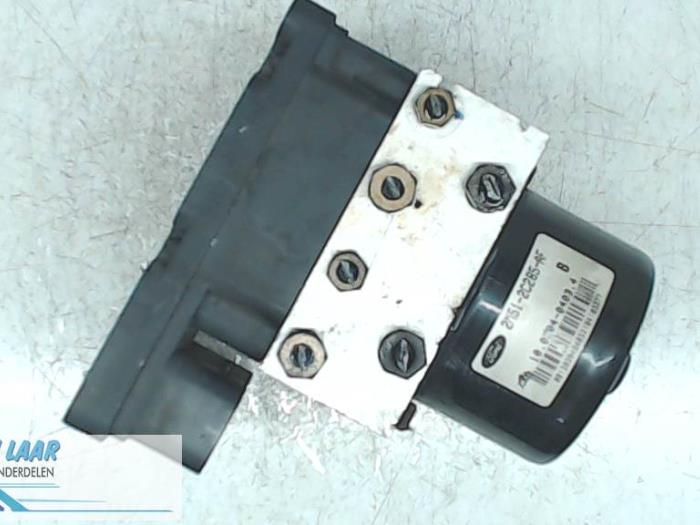 Usagé Pompe ABS Ford Transit Connect 1.8 Tddi Prix sur demande proposé par Autodemontage van de Laar