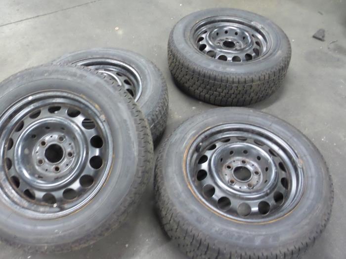 Set of wheels + winter tyres from a Mercedes S-Klasse 1999