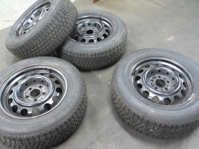 Set of wheels + winter tyres from a Mercedes S-Klasse 1999