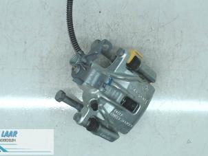 Used Rear brake calliper, left Renault Trafic (1FL/2FL/3FL/4FL) 1.6 dCi 90 Price on request offered by Autodemontage van de Laar