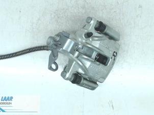 Used Rear brake calliper, right Fiat Talento 1.6 MultiJet Biturbo 120 Price on request offered by Autodemontage van de Laar