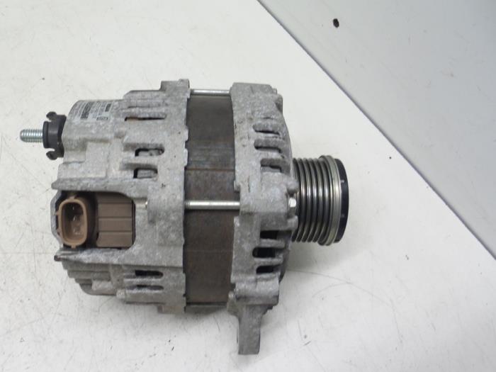 Gebrauchte Dynamo Nissan Note (E12) 1.2 DIG-S 98 Preis € 100,00 Margenregelung angeboten von Autodemontage van de Laar