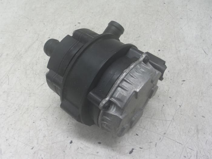 Begagnade Vattenpump Renault Megane IV Estate (RFBK) 1.5 Energy dCi 115 Pris på förfrågan erbjuds av Autodemontage van de Laar
