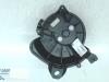 Heating and ventilation fan motor from a Fiat Punto III (199), 2012 0.9 TwinAir Turbo 100, Hatchback, Petrol, 875cc, 74kW (101pk), FWD, 199B7000, 2013-12, 199AYG; 199BYG 2014