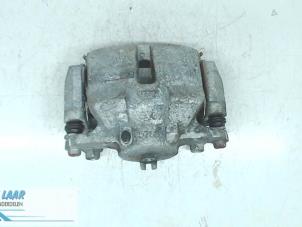 Used Front brake calliper, left Renault Kadjar (RFEH) Price on request offered by Autodemontage van de Laar