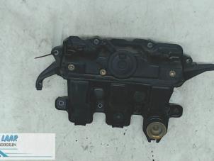 Used PCV valve Renault Espace (RFCJ) 1.8 Energy Tce 225 EDC Price on request offered by Autodemontage van de Laar