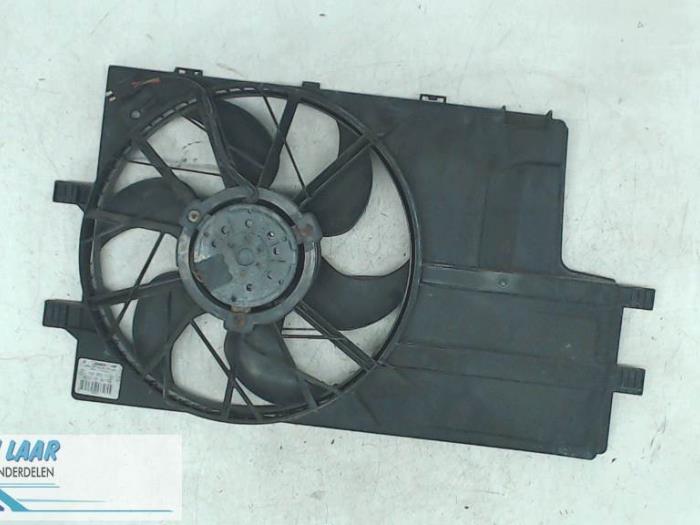 Fan motor from a Mercedes-Benz A (W168) 1.7 A-160 CDI 16V 2001
