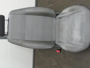 Used Seat, left Volkswagen Caddy III (2KA,2KH,2CA,2CH) 1.6 TDI 16V Price € 150,00 Margin scheme offered by Autodemontage van de Laar