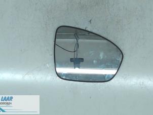 Gebrauchte Spiegelglas rechts Renault Megane IV Estate (RFBK) 1.5 Energy dCi 115 Preis auf Anfrage angeboten von Autodemontage van de Laar