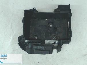 Usados Caja de batería Renault Megane IV Estate (RFBK) 1.5 Energy dCi 115 Precio de solicitud ofrecido por Autodemontage van de Laar
