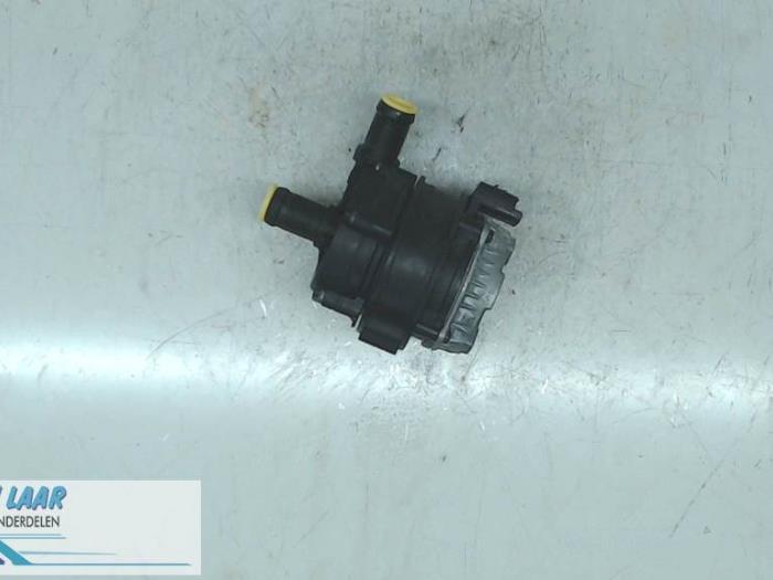 Begagnade Vattenpump Renault Megane IV Estate (RFBK) 1.5 Energy dCi 115 Pris på förfrågan erbjuds av Autodemontage van de Laar