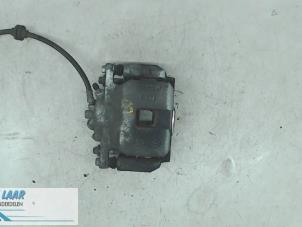 Used Front brake calliper, left Renault Scénic IV (RFAJ) 1.6 Energy dCi 160 EDC Price on request offered by Autodemontage van de Laar