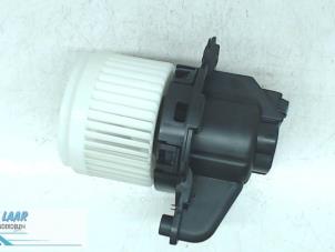 Usados Motor de ventilador de calefactor Dacia Sandero II 0.9 TCE 12V Precio de solicitud ofrecido por Autodemontage van de Laar