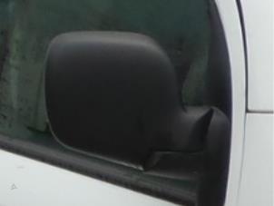 Gebrauchte Außenspiegel rechts Renault Kangoo Express (FW) 1.5 dCi 75 Preis € 40,00 Margenregelung angeboten von Autodemontage van de Laar
