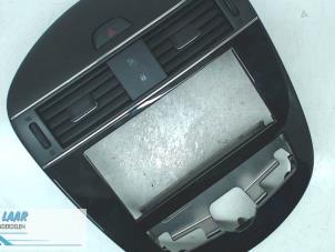 Usagé Grille aération tableau de bord Nissan Pulsar (C13) 1.2 DIG-T 16V Prix sur demande proposé par Autodemontage van de Laar