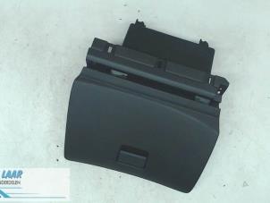 Used Glovebox Nissan Pulsar (C13) 1.2 DIG-T 16V Price € 50,00 Margin scheme offered by Autodemontage van de Laar