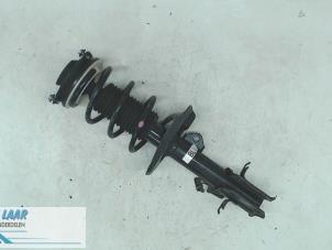 Used Front shock absorber rod, left Nissan Pulsar (C13) 1.2 DIG-T 16V Price € 70,00 Margin scheme offered by Autodemontage van de Laar
