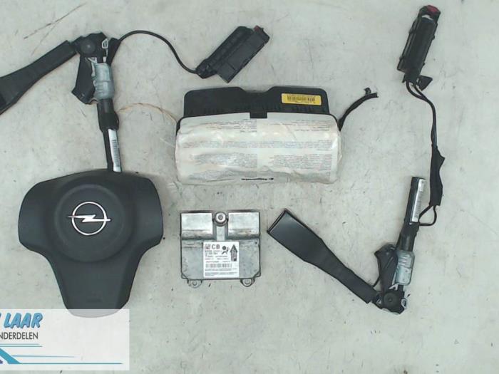 Airbag set+module from a Opel Corsa D 1.0 2007