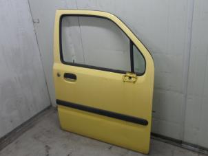 Gebrauchte Tür 4-türig rechts vorne Opel Agila (A) 1.0 12V Twin Port Preis auf Anfrage angeboten von Autodemontage van de Laar