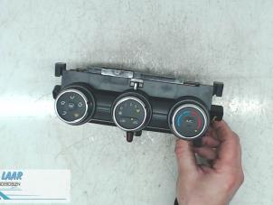 Usados Panel de control de calefacción Dacia Duster (SR) 1.6 16V Precio de solicitud ofrecido por Autodemontage van de Laar