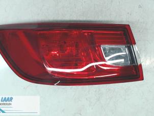 Used Taillight, left Renault Clio IV (5R) 1.2 16V Price on request offered by Autodemontage van de Laar