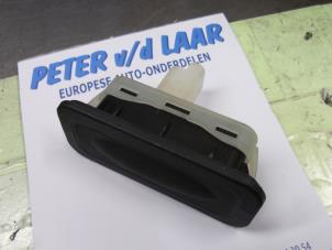Used Tailgate handle Renault Clio IV (5R) 1.2 16V Price on request offered by Autodemontage van de Laar