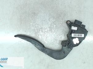 Used Accelerator pedal Dacia Dokker Express (8S) 1.6 16V LPG Price on request offered by Autodemontage van de Laar