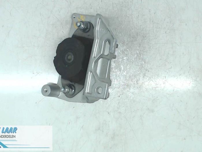 Used Engine mount Dacia Dokker Express (8S) 1.6 16V LPG Price on request offered by Autodemontage van de Laar
