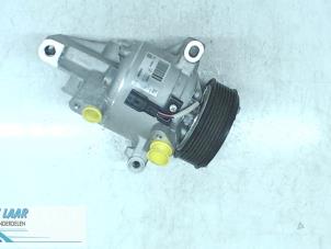 Używane Pompa klimatyzacji Dacia Duster (SR) 1.6 16V Cena na żądanie oferowane przez Autodemontage van de Laar